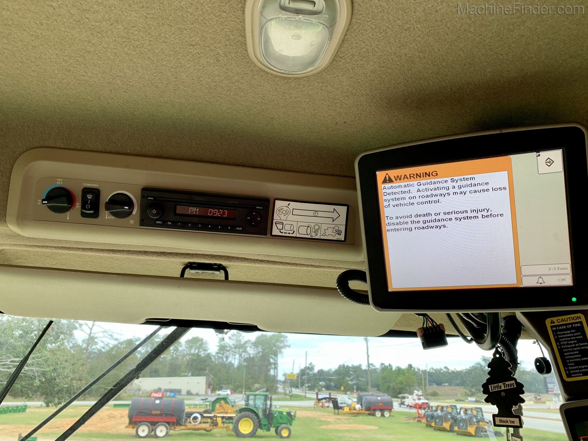 2019 John Deere CP690 Image 11