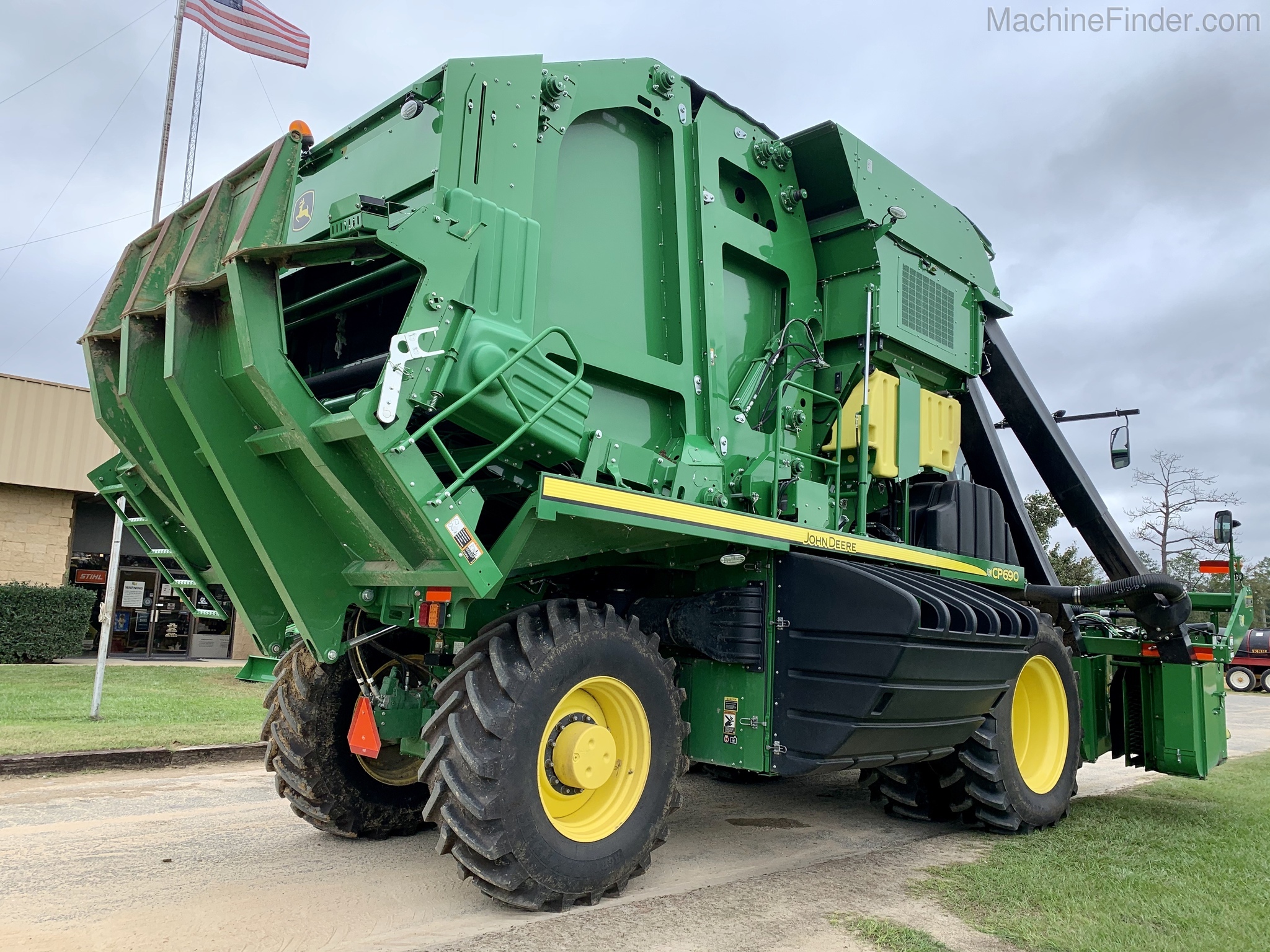 2019 John Deere CP690 Image 5