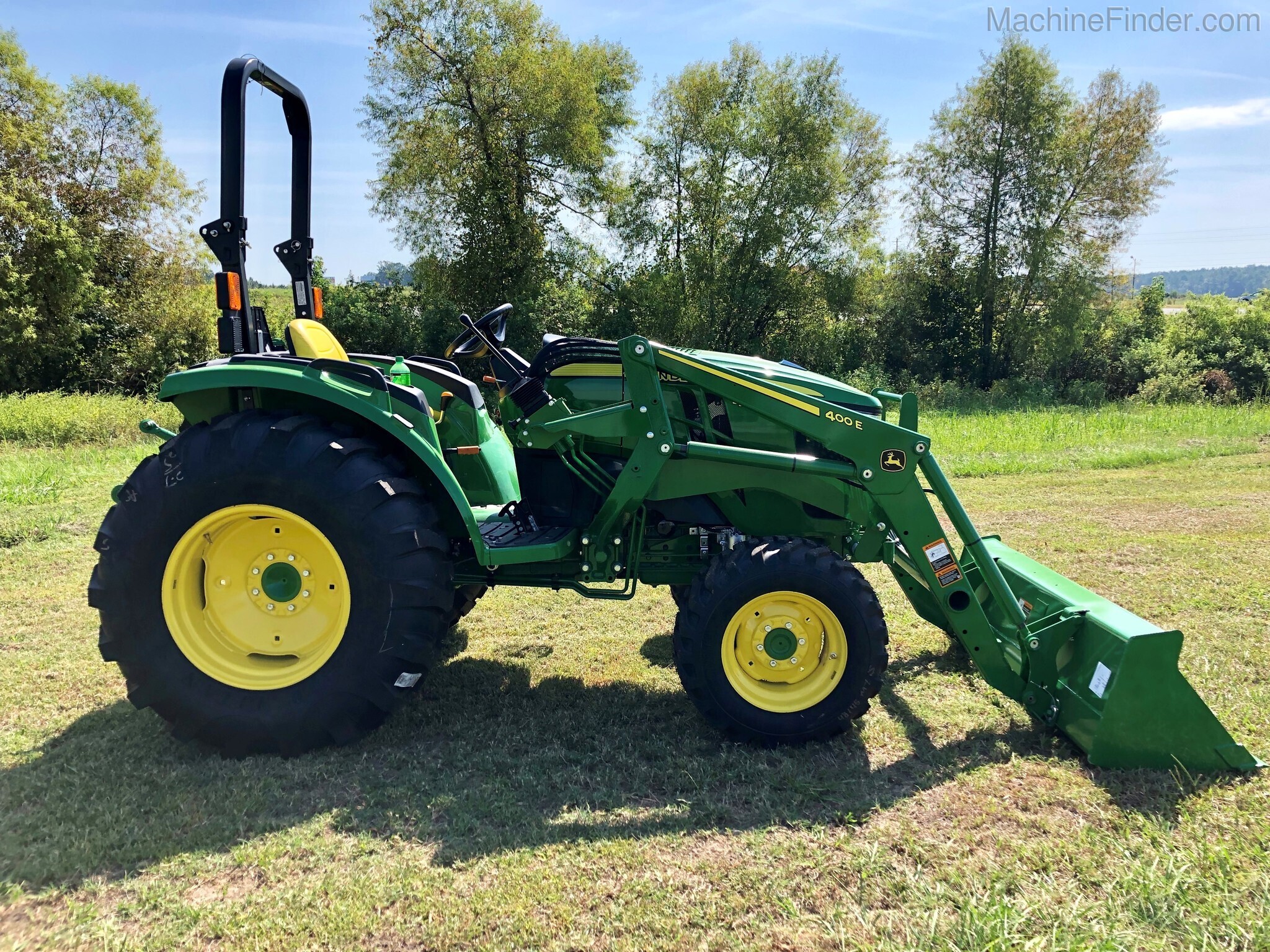 2020 John Deere 4066M Image 7