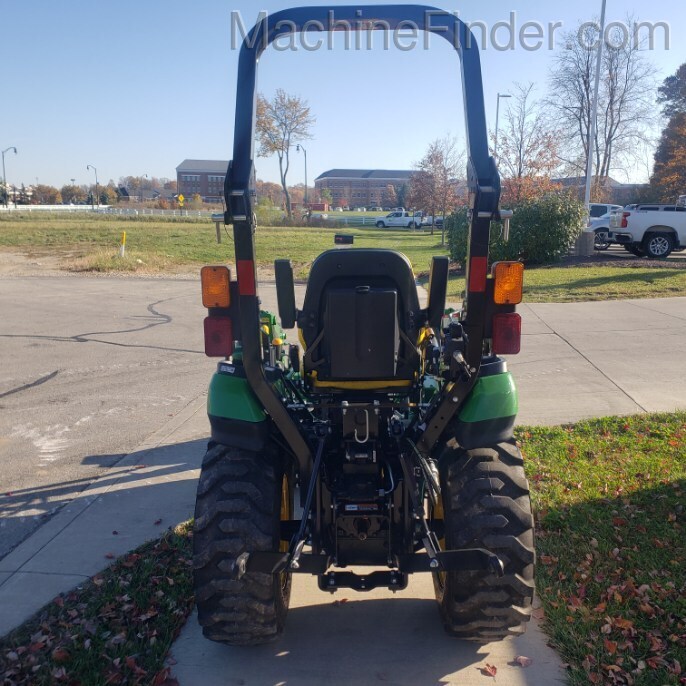 2018 John Deere 2025R Image 5