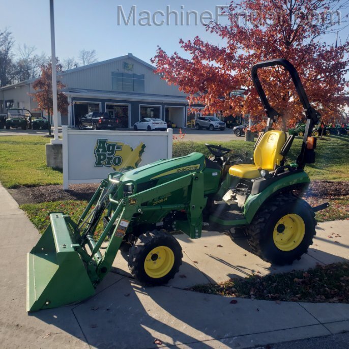 2018 John Deere 2025R Image 1