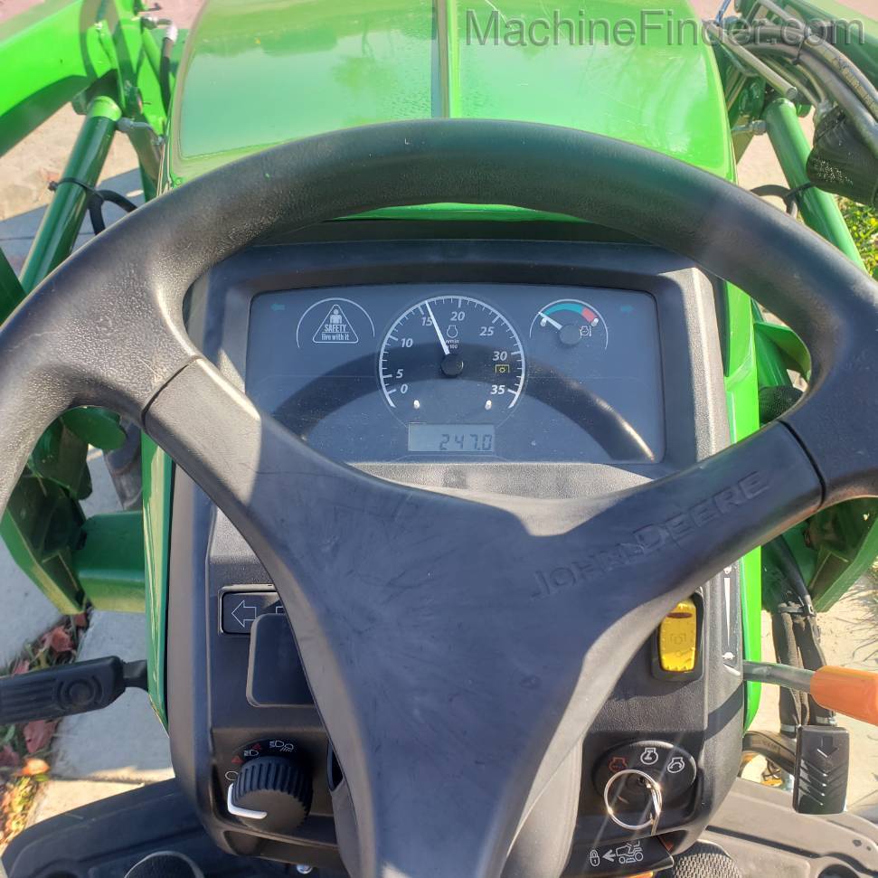 2018 John Deere 2025R Image 2