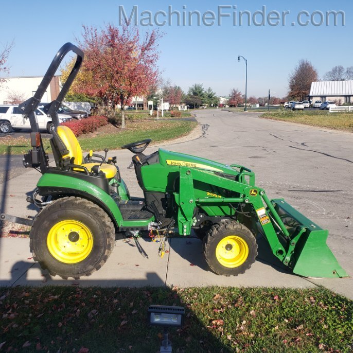2018 John Deere 2025R Image 7