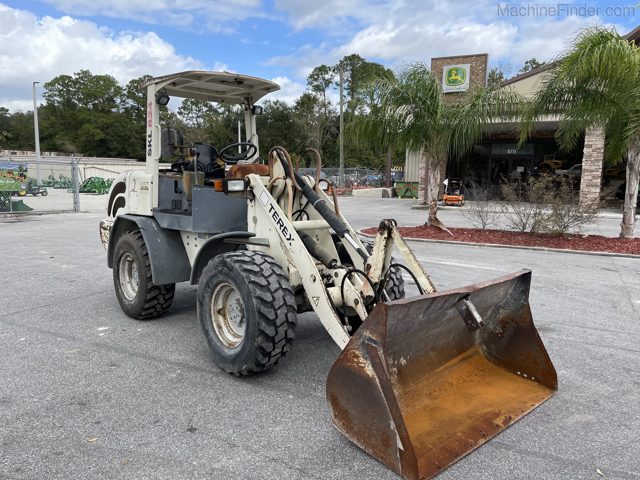 2006 Terex SKL824 Image 3