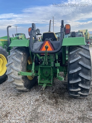 2012 John Deere 5075E Image 6
