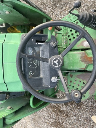 2012 John Deere 5075E Image 9
