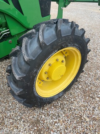 2013 John Deere 5085E Image 7