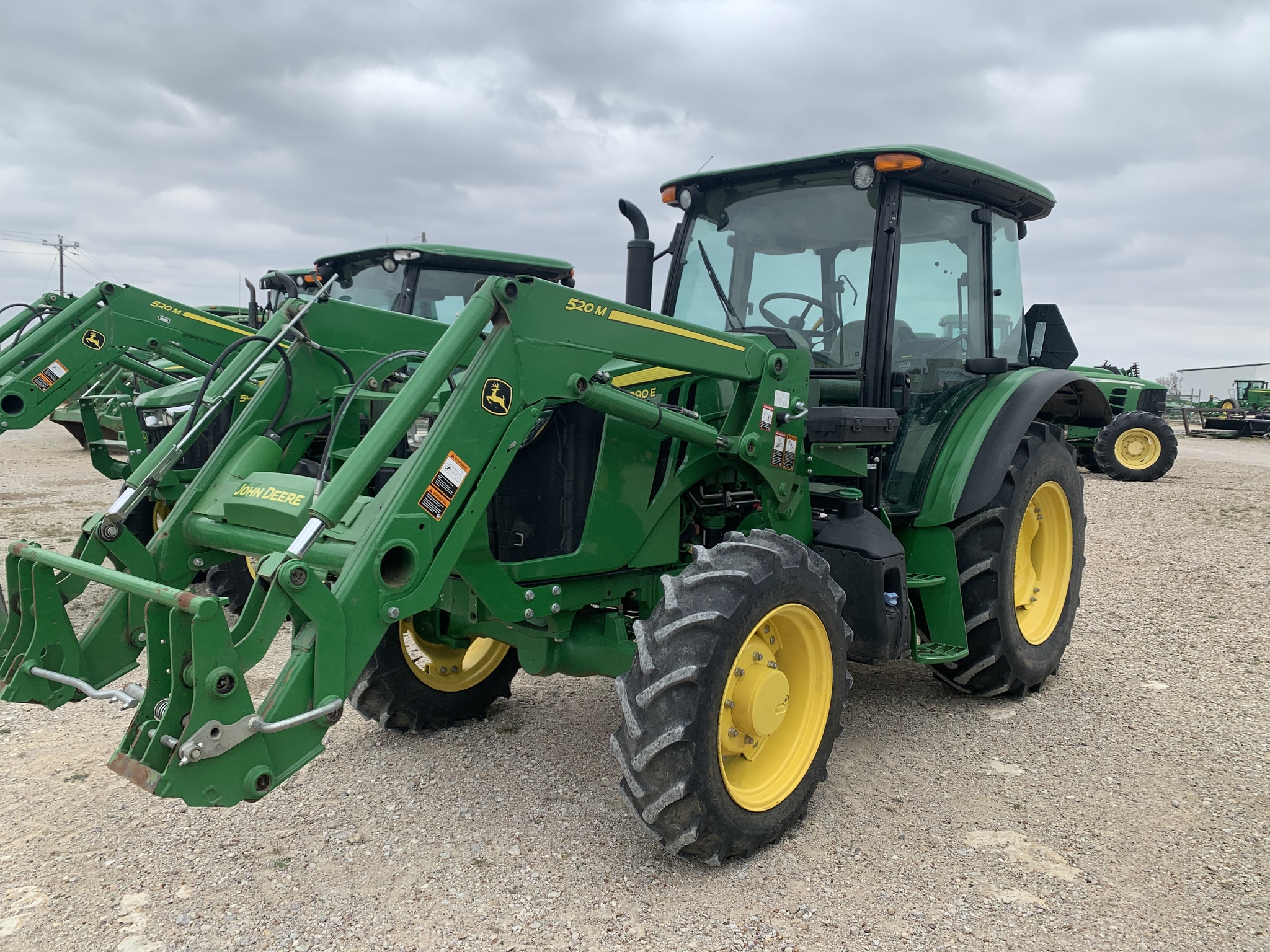 2019 John Deere 5090E Image 1