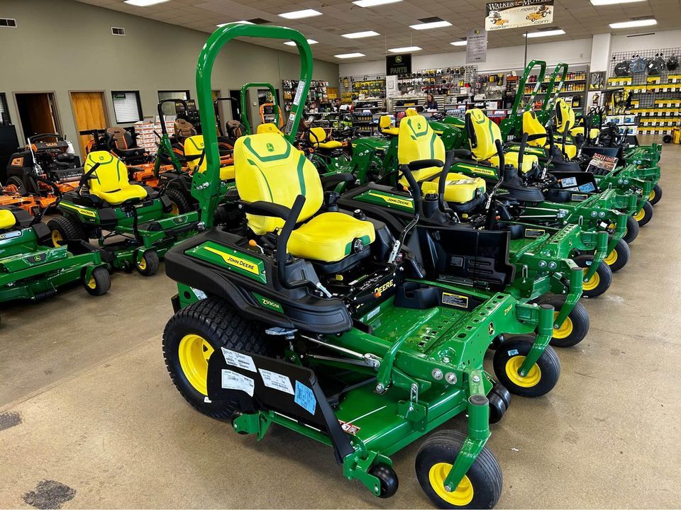 2025 John Deere Z930M Image 2