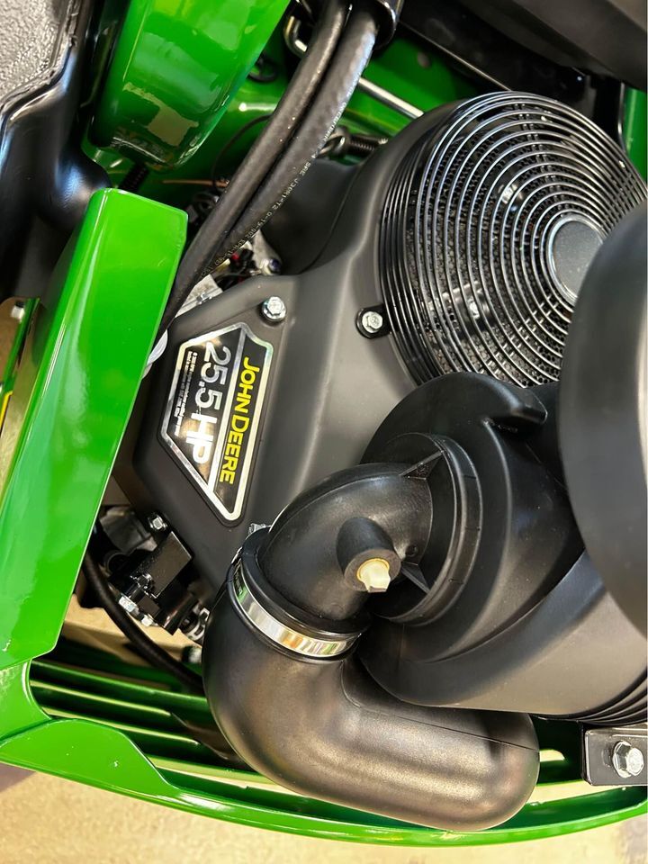 2025 John Deere Z930M Image 6