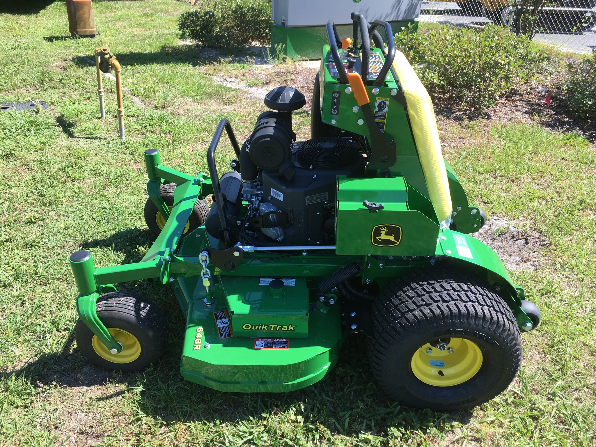 2023 John Deere 648R Image 2