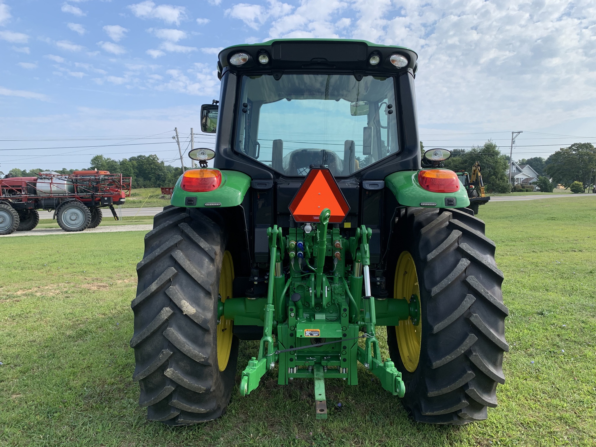 2021 John Deere 6110M Image 6