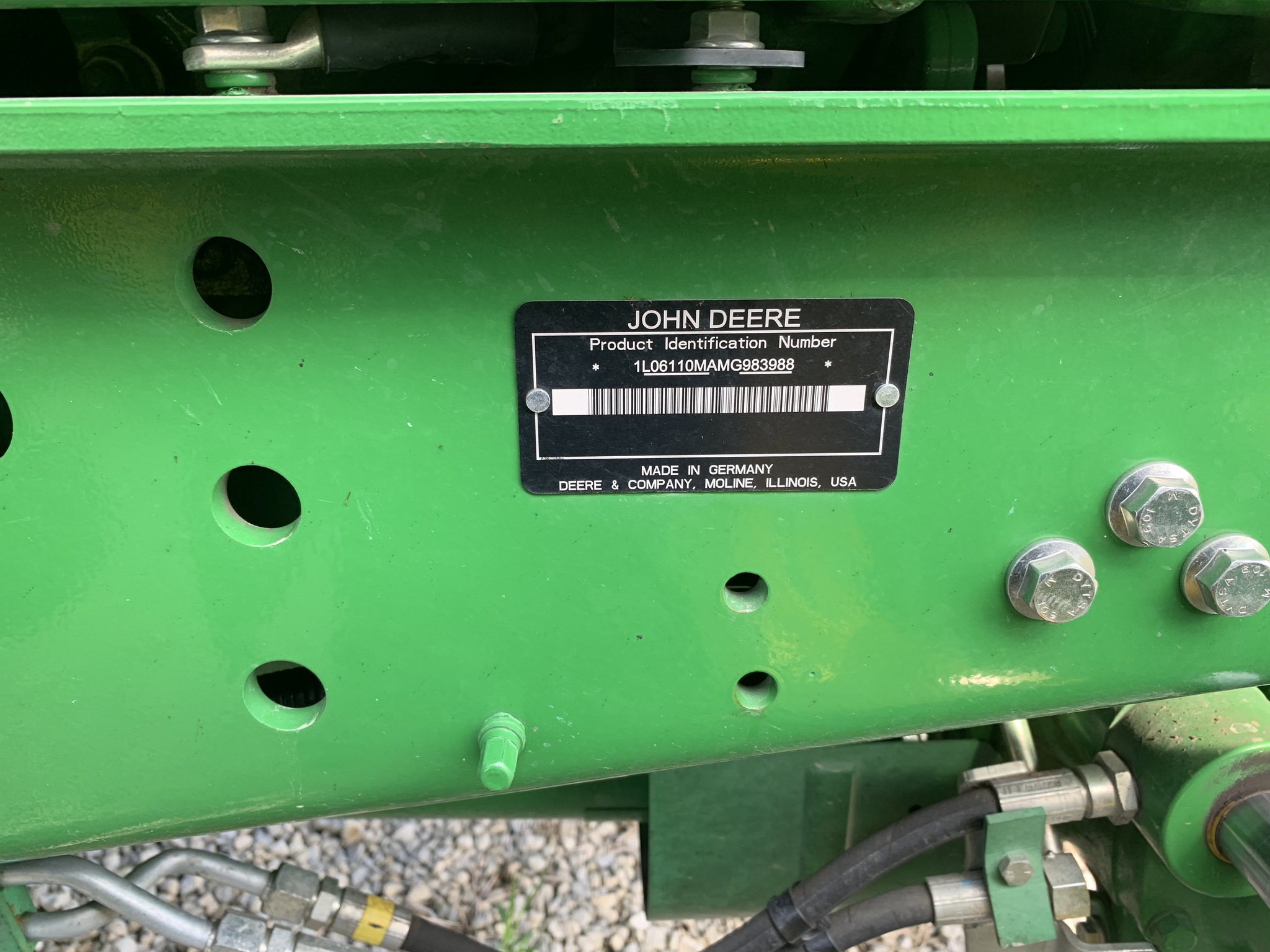 2021 John Deere 6110M Image 14