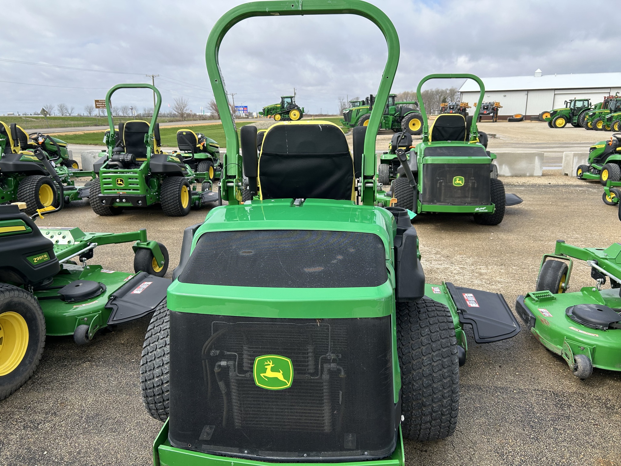  2022 John Deere Z997R at Heritage Tractor in Dixon, IL
