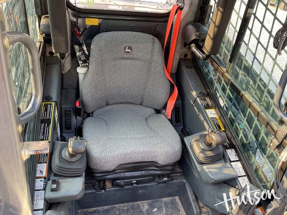 Photo of 2021 John Deere 331G