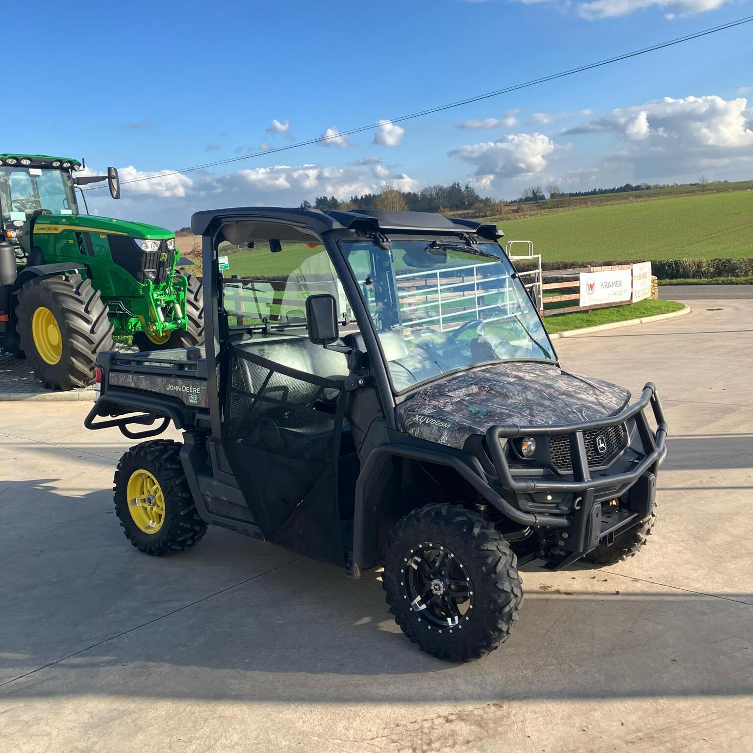 2022 John Deere XUV865M