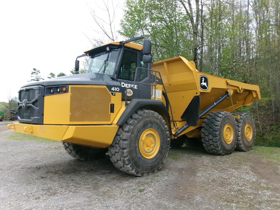 Photo of a 2024 John Deere 410 P
