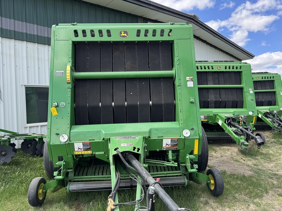 Used 2018 John Deere 560M Round Balers at Horizon Ag & Turf in Warburg, AB - Photo4