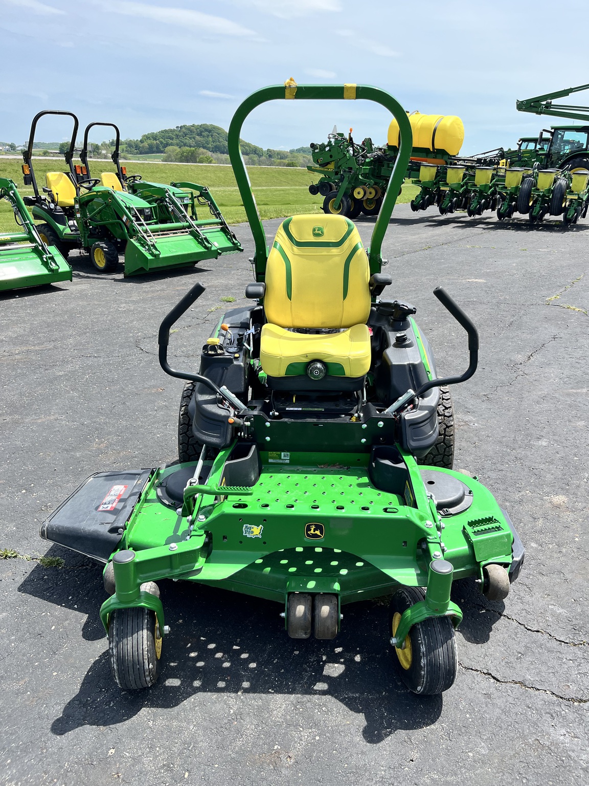 2022 John Deere Z950M Image 3