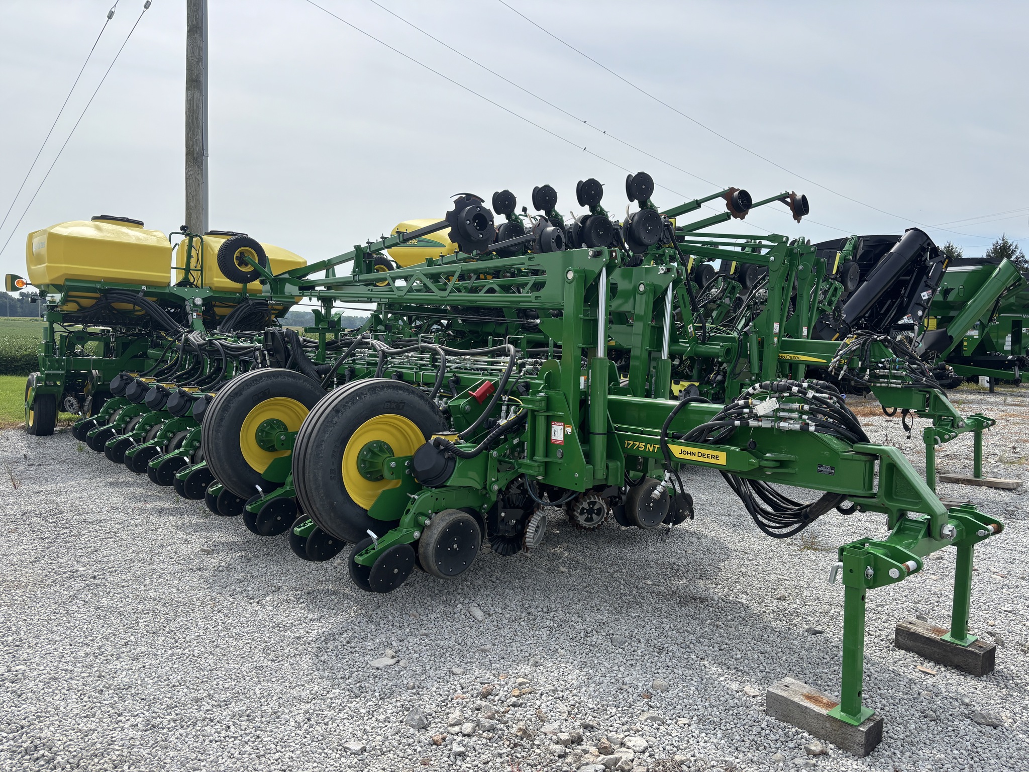 Used 2024 John Deere 1775NT Planters: Drawn at Koenig Equipment in Urbana, OH - PhotoXL0