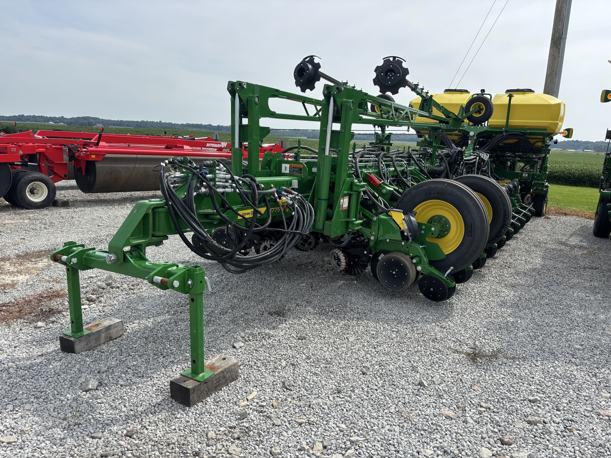 Used 2024 John Deere 1775NT Planters: Drawn at Koenig Equipment in Urbana, OH - PhotoXL1
