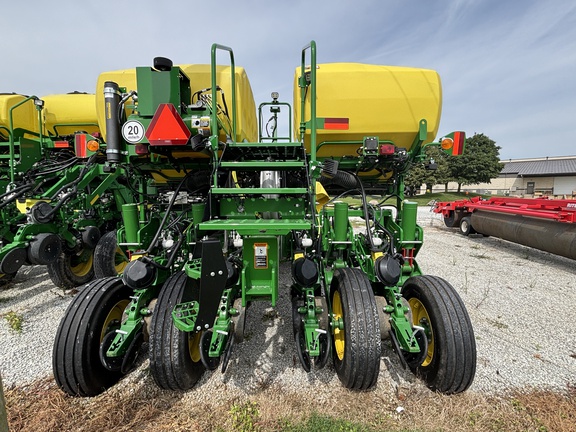 Used 2024 John Deere 1775NT Planters: Drawn at Koenig Equipment in Urbana, OH - Photo6