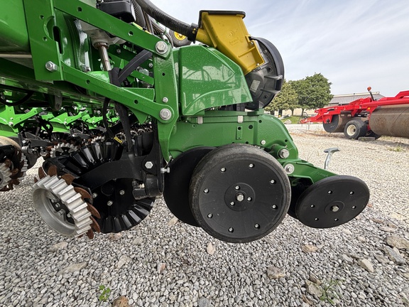 Used 2024 John Deere 1775NT Planters: Drawn at Koenig Equipment in Urbana, OH - Photo12