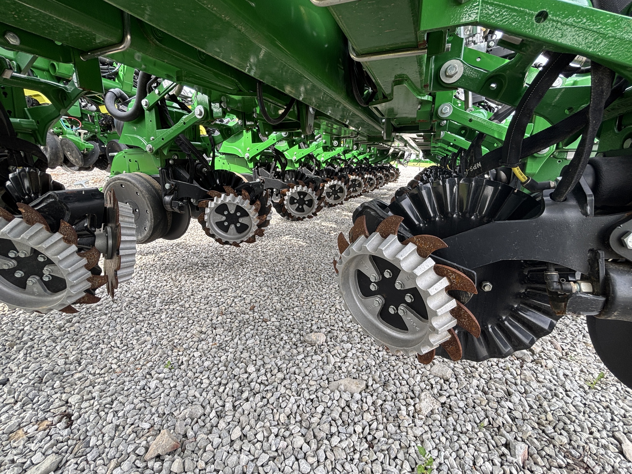 Used 2024 John Deere 1775NT Planters: Drawn at Koenig Equipment in Urbana, OH - PhotoXL10