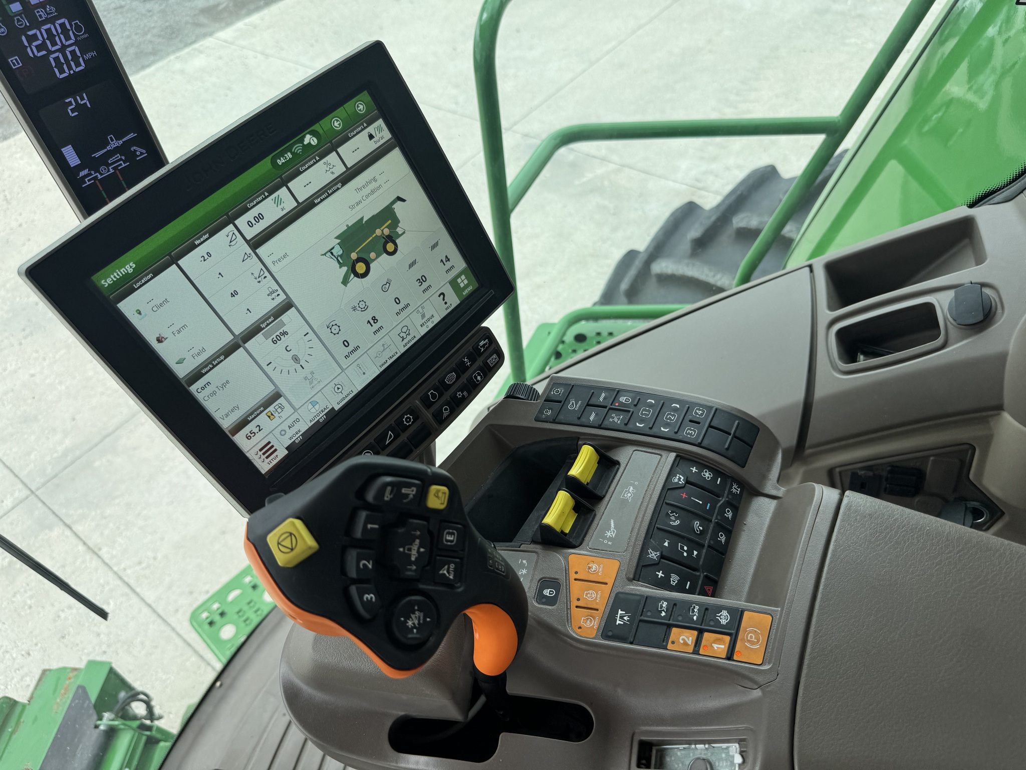 2023 John Deere S780 Image 29