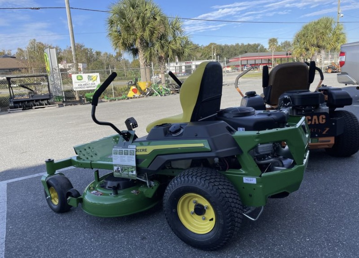 2025 John Deere Z315E Image 3