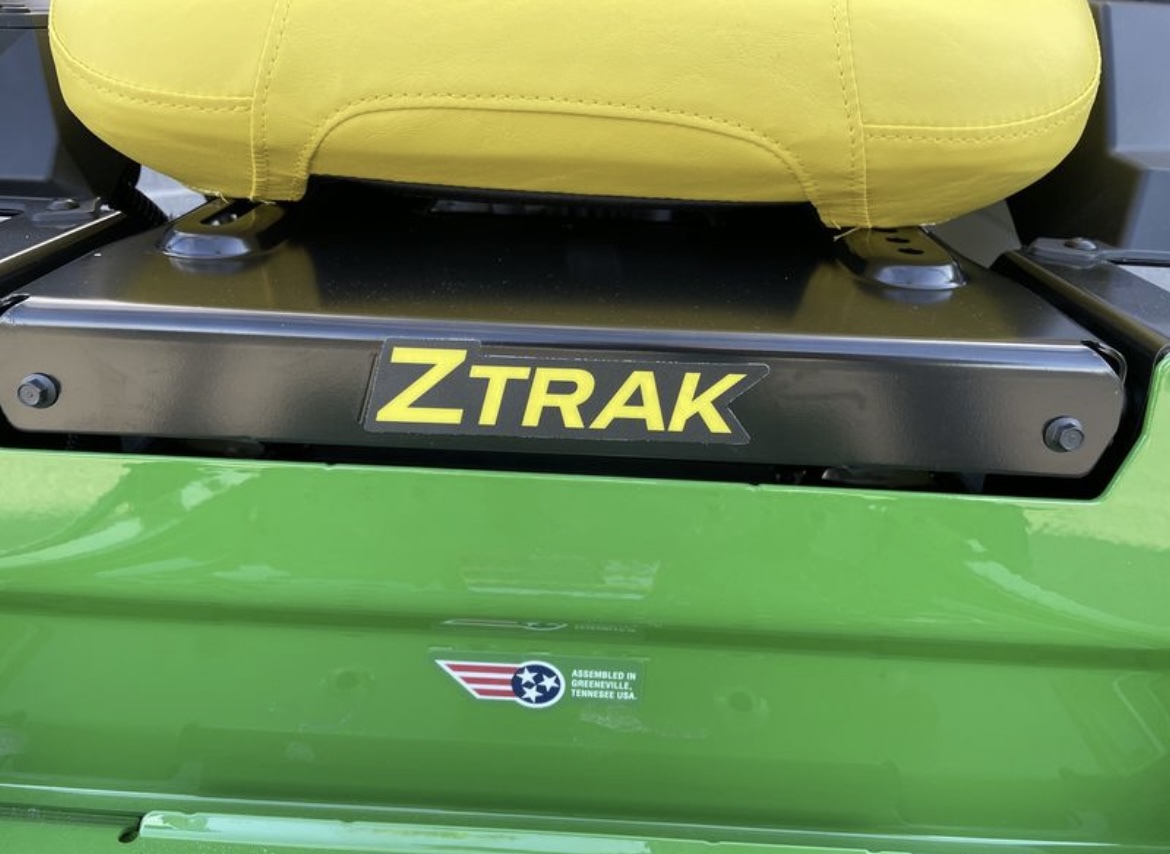 2025 John Deere Z315E Image 4