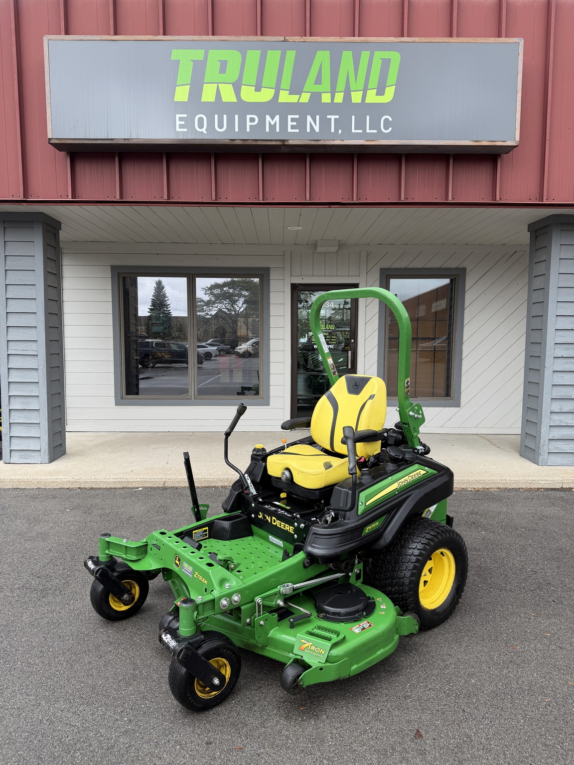 2022 John Deere Z970R Image 1
