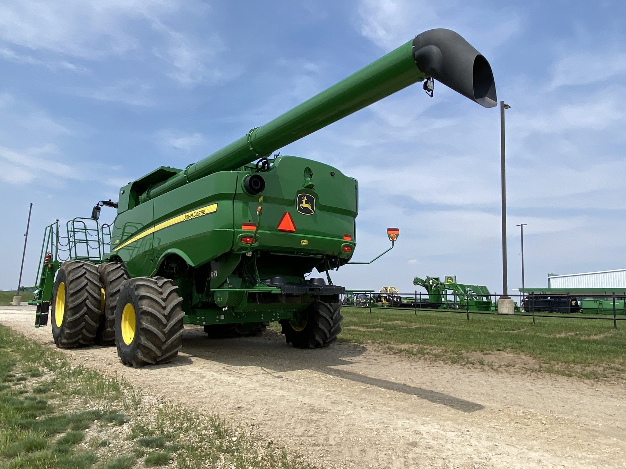 2023 John Deere S780 Image 7