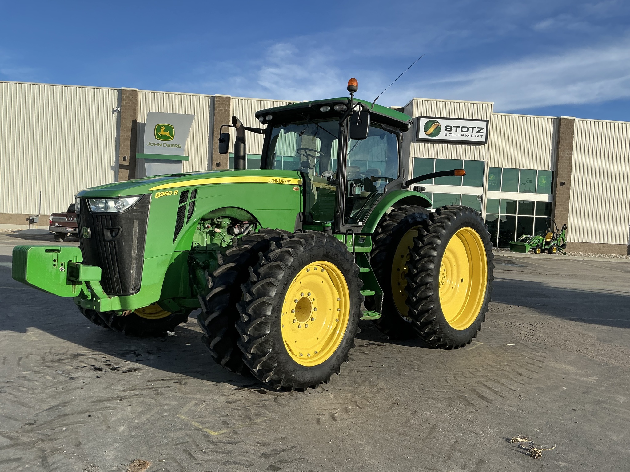 2014 John Deere 8360R Image 1