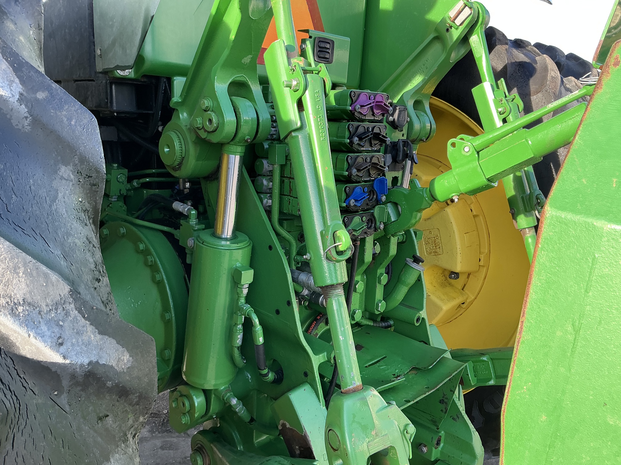 2014 John Deere 8360R Image 18