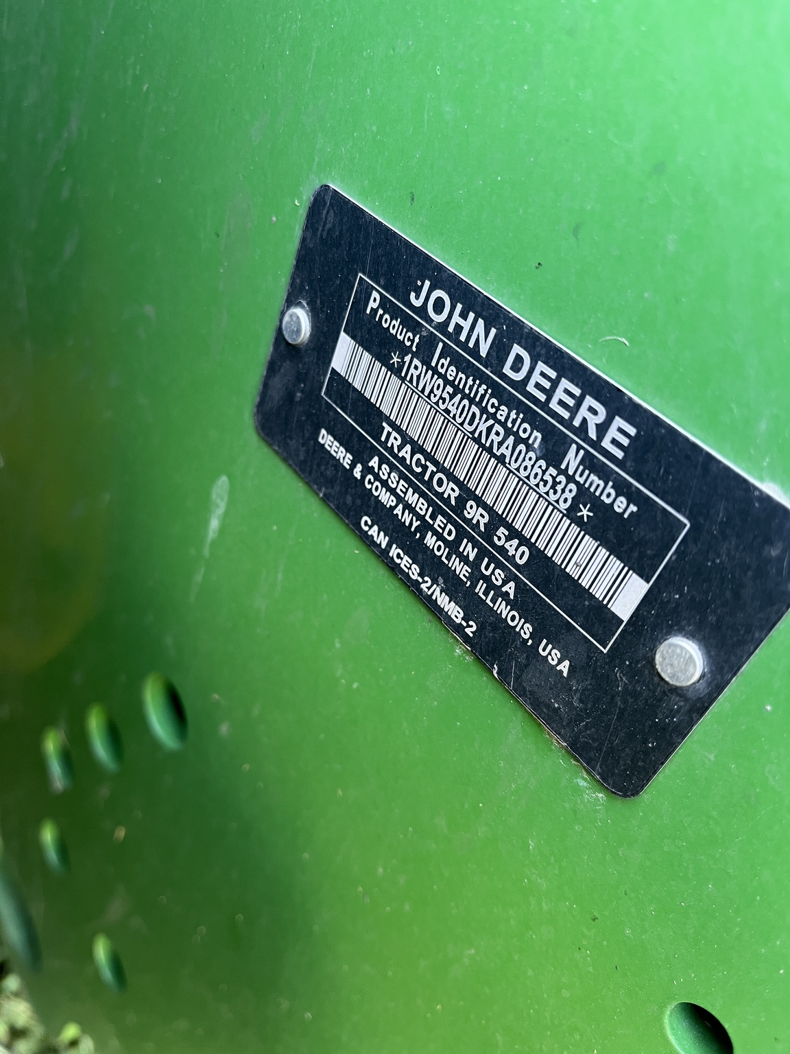  2024 John Deere 9R 540 at Heritage Tractor in Monmouth, IL