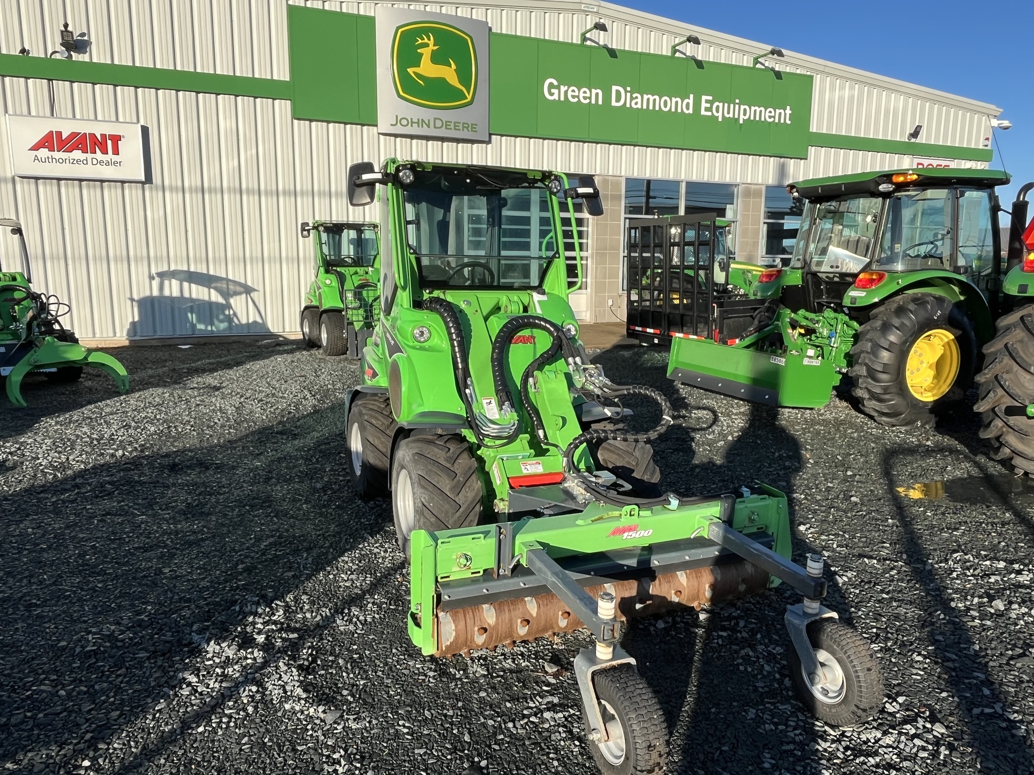 2023 Avant M530 Image 3