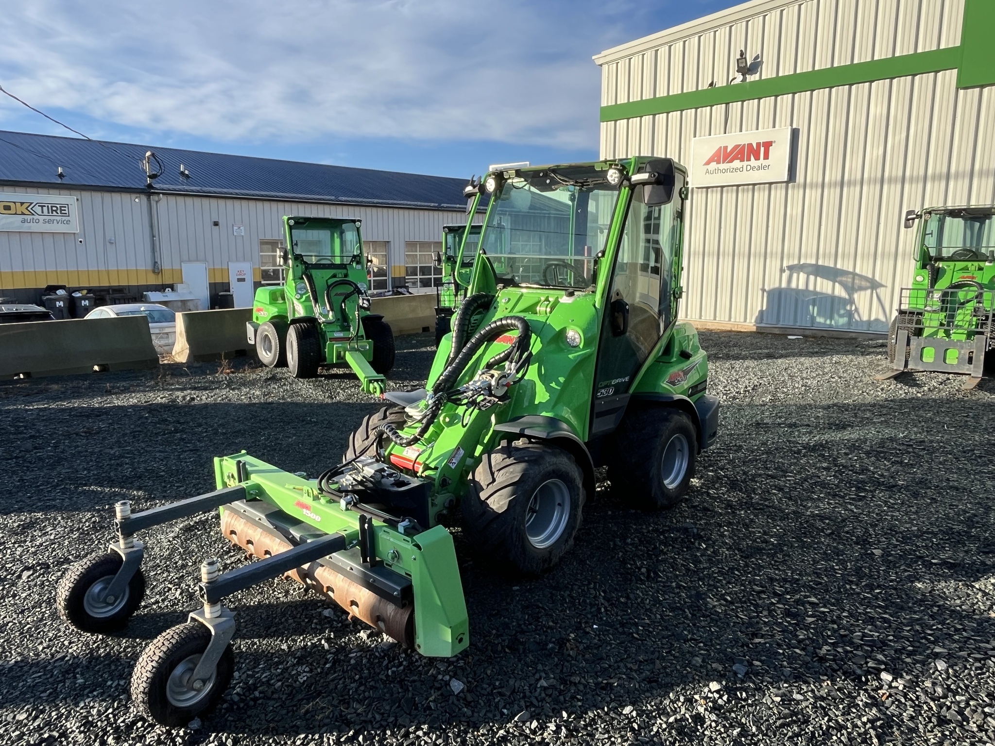 2023 Avant M530 Image 1