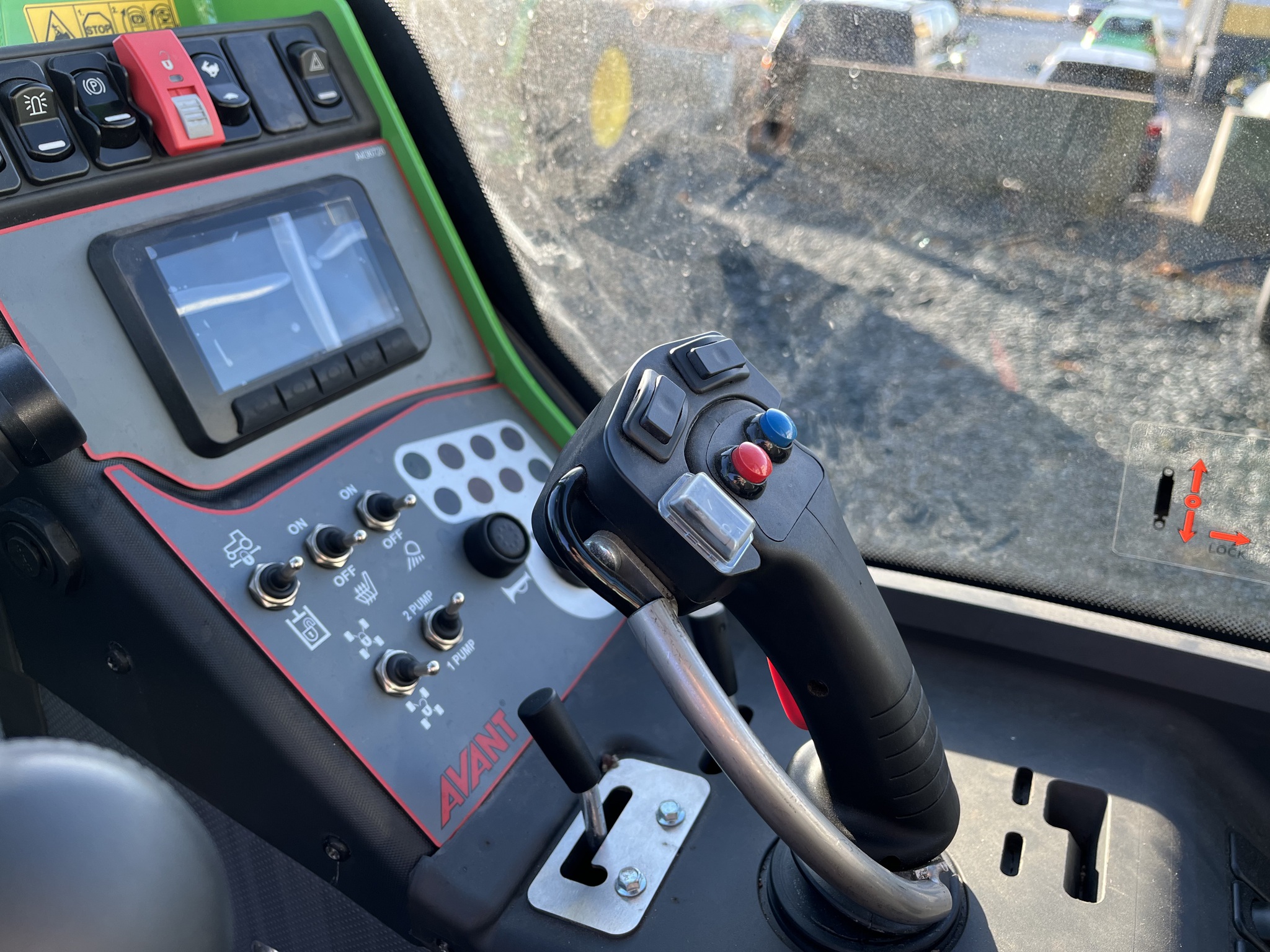 2023 Avant M530 Image 11