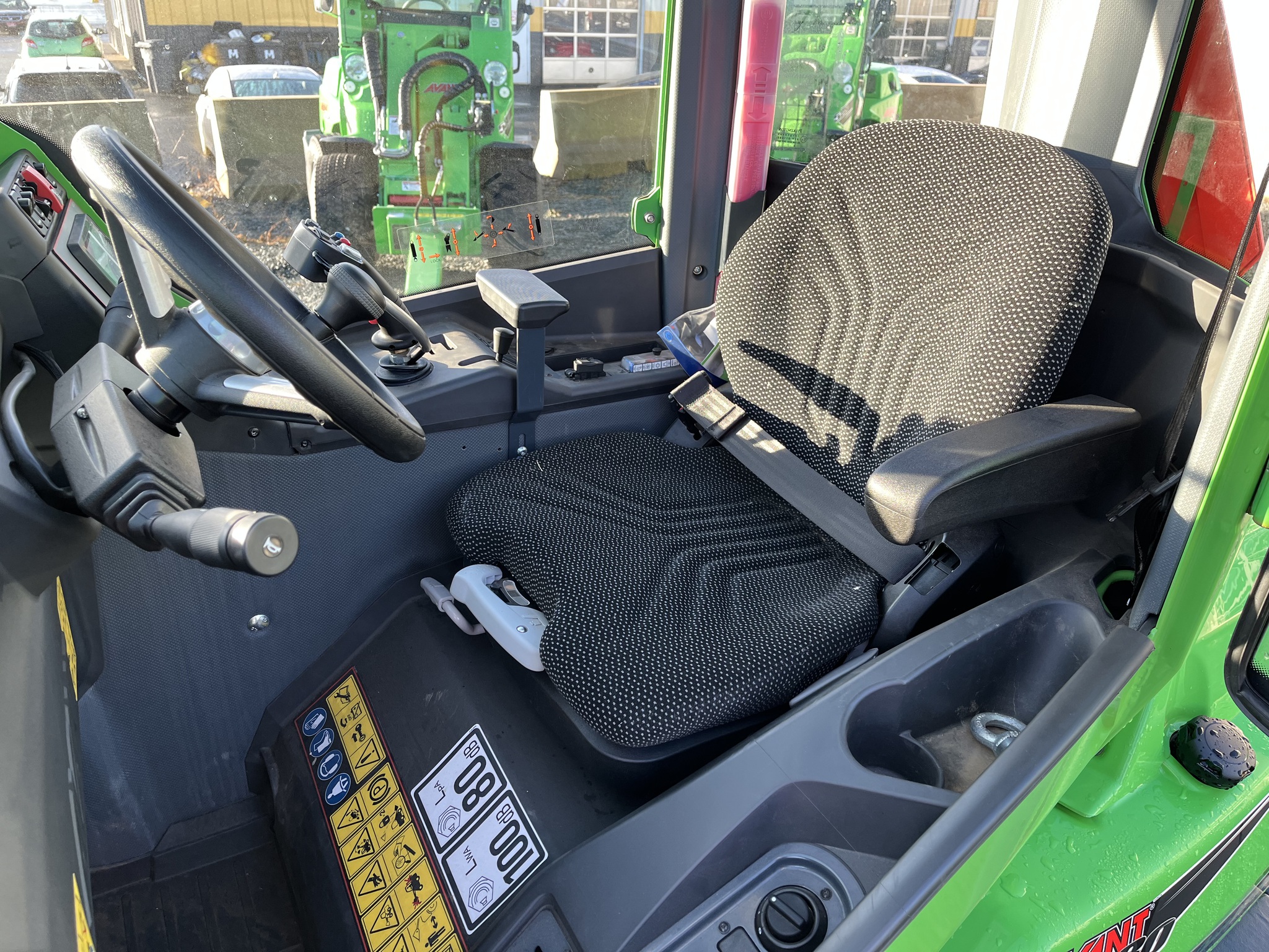 2023 Avant M530 Image 12