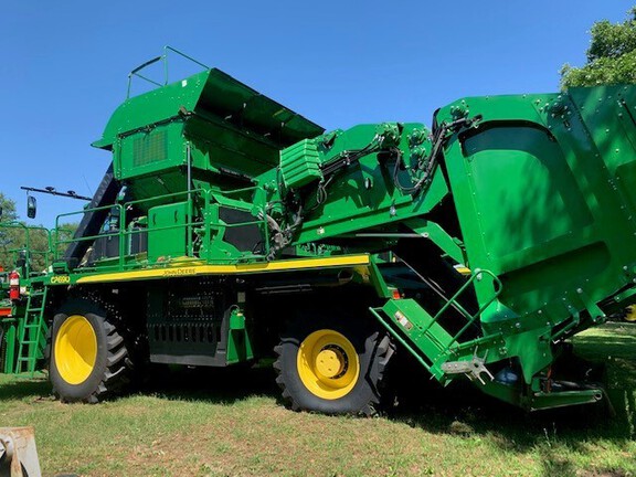 2019 John Deere CP690 Photo 3