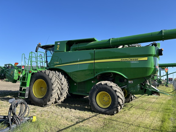 Used 2020 John Deere S790 Combines at Horizon Ag & Turf in Warburg, AB - Photo5
