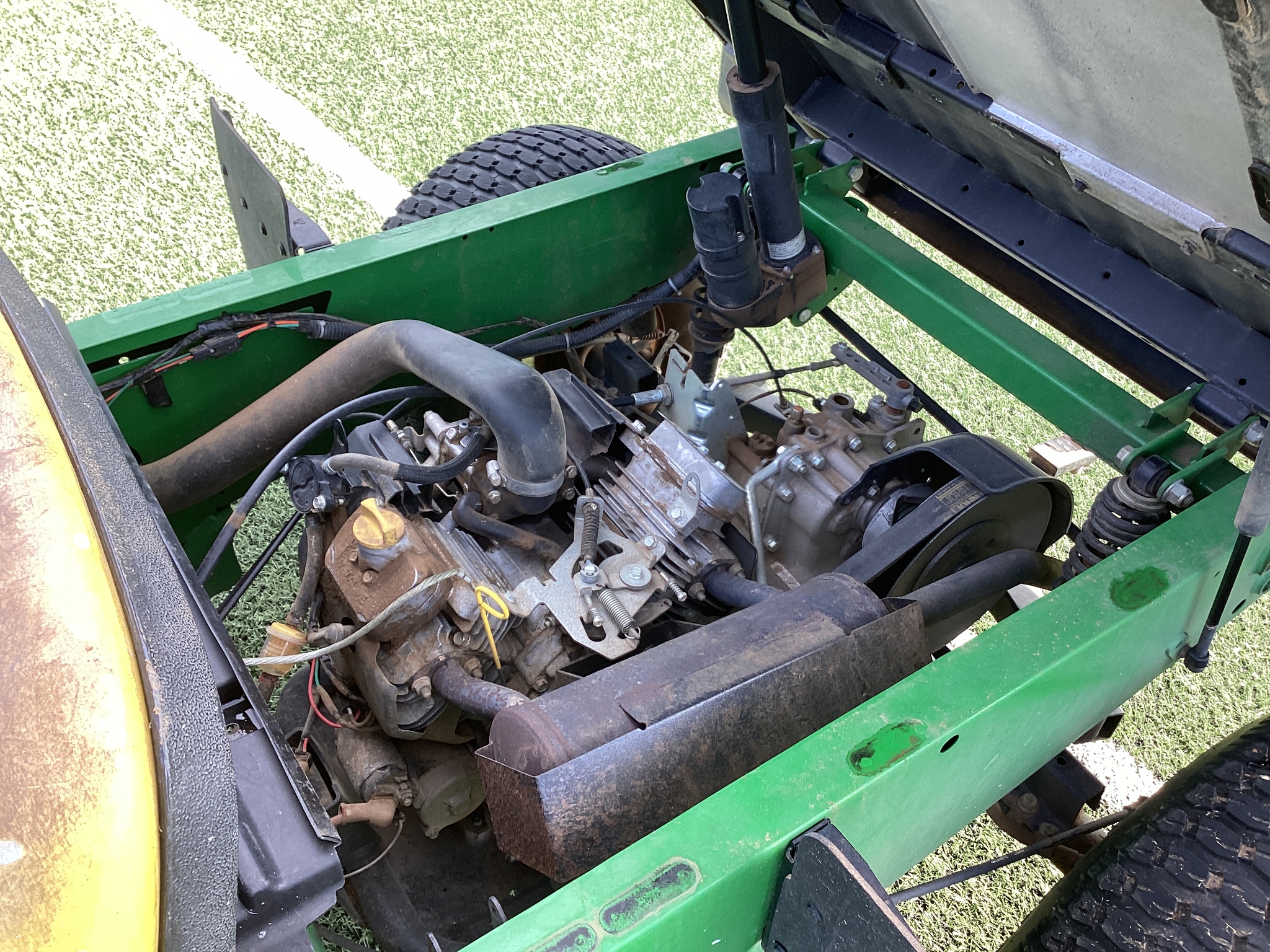 2020 John Deere TX 4X2 Image 9