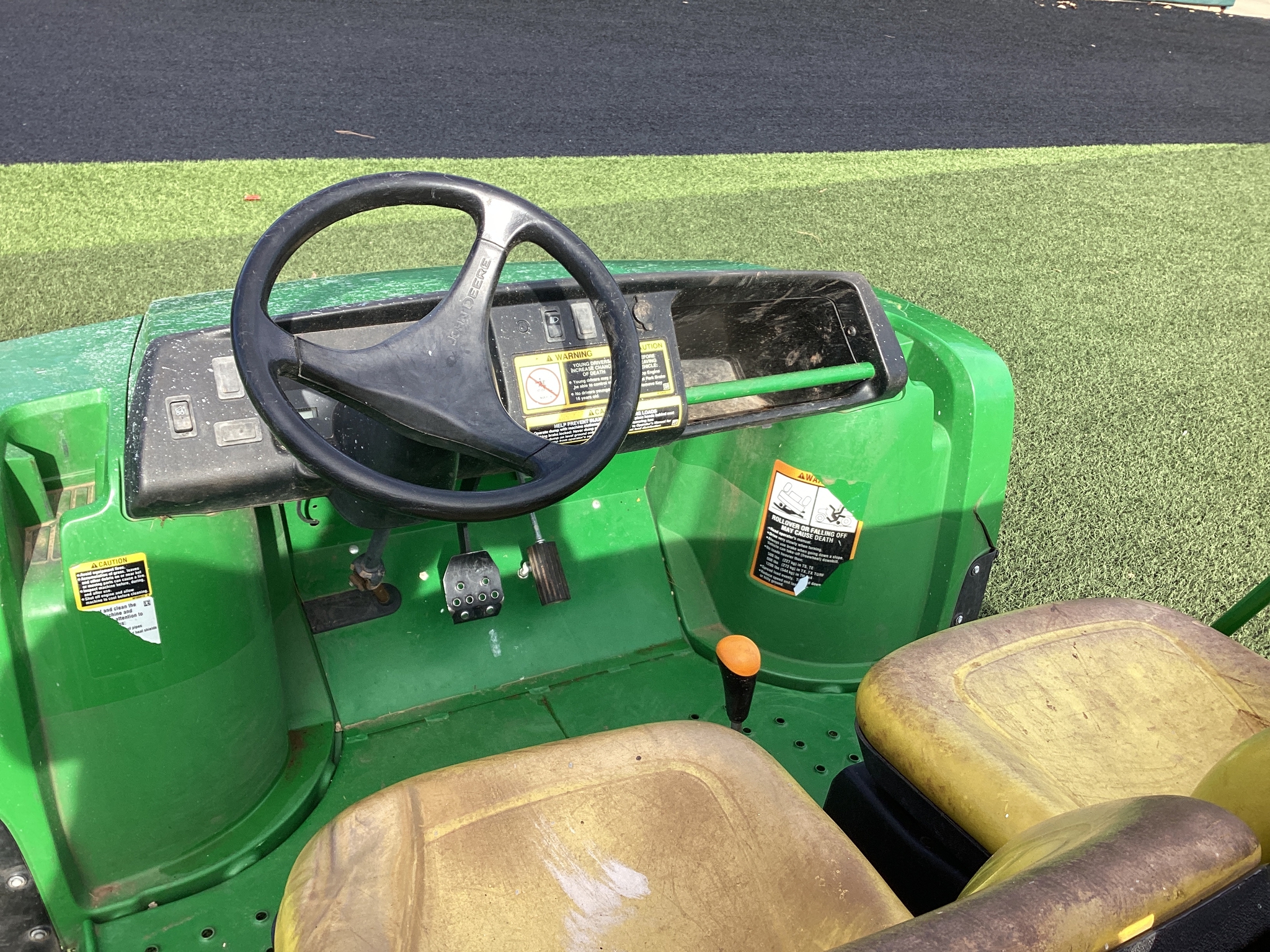 2020 John Deere TX 4X2 Image 7