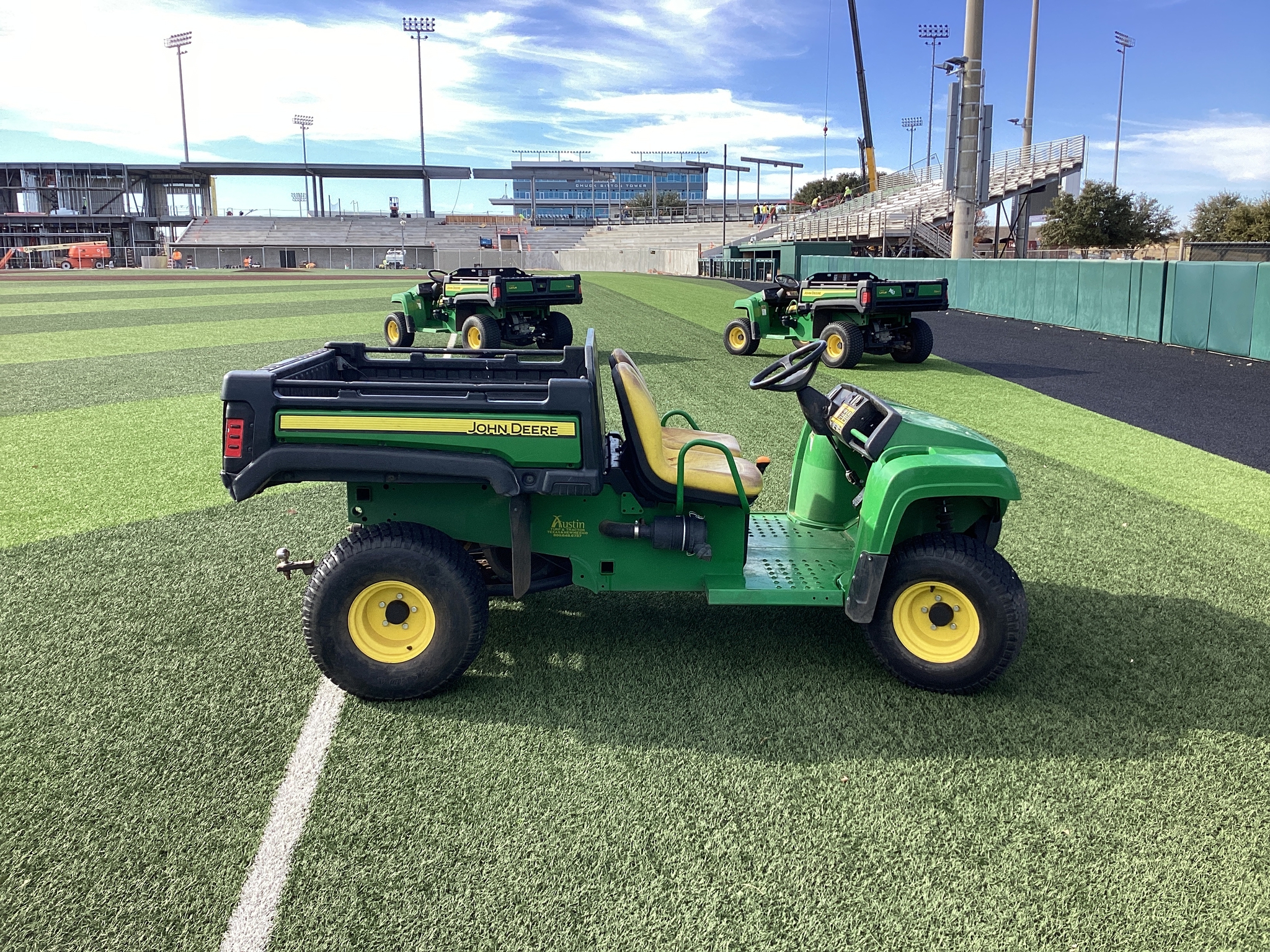 2020 John Deere TX 4X2 Image 4