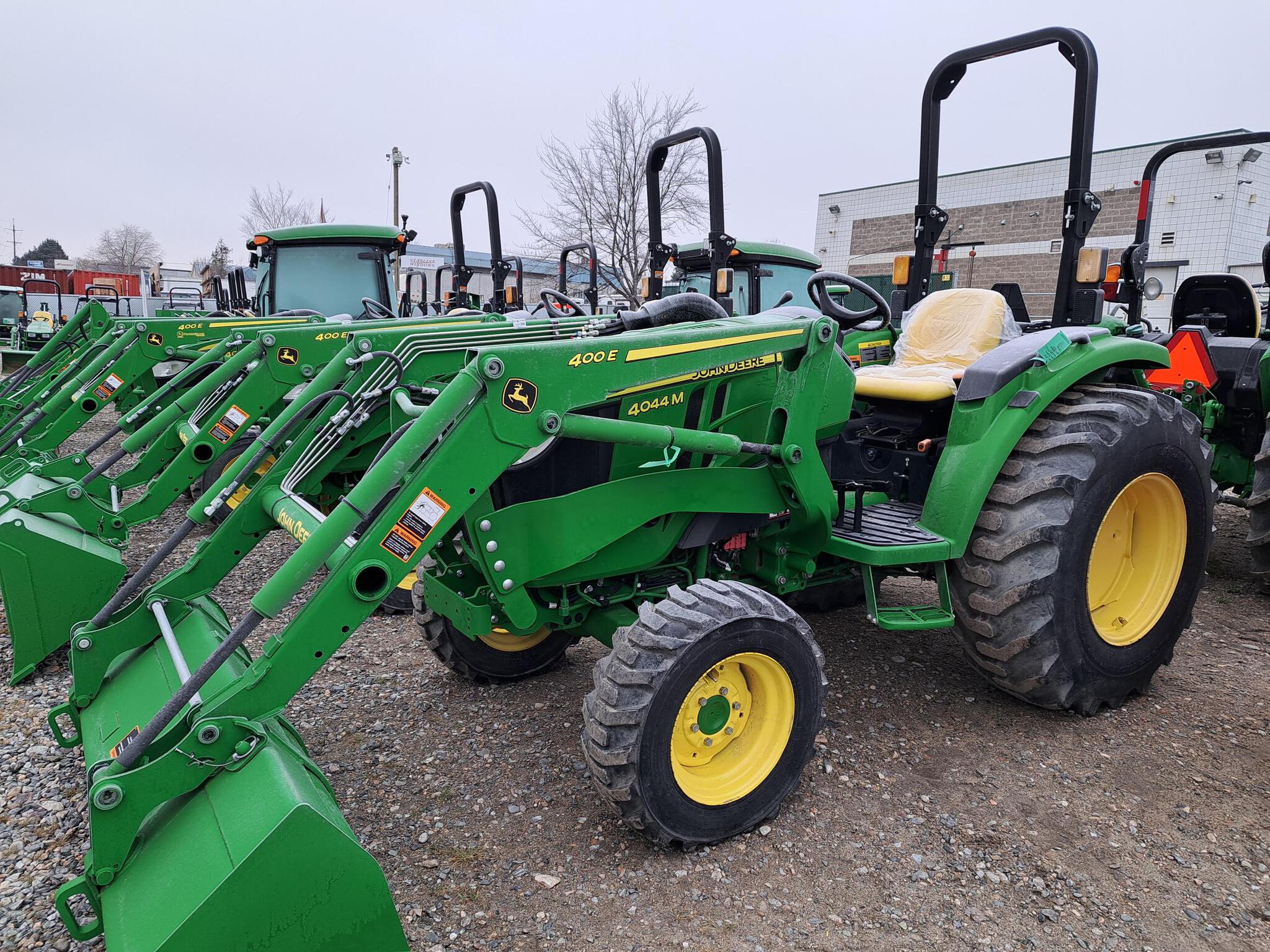 2023 John Deere 4044M Image 2