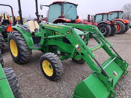 John Deere 4044M