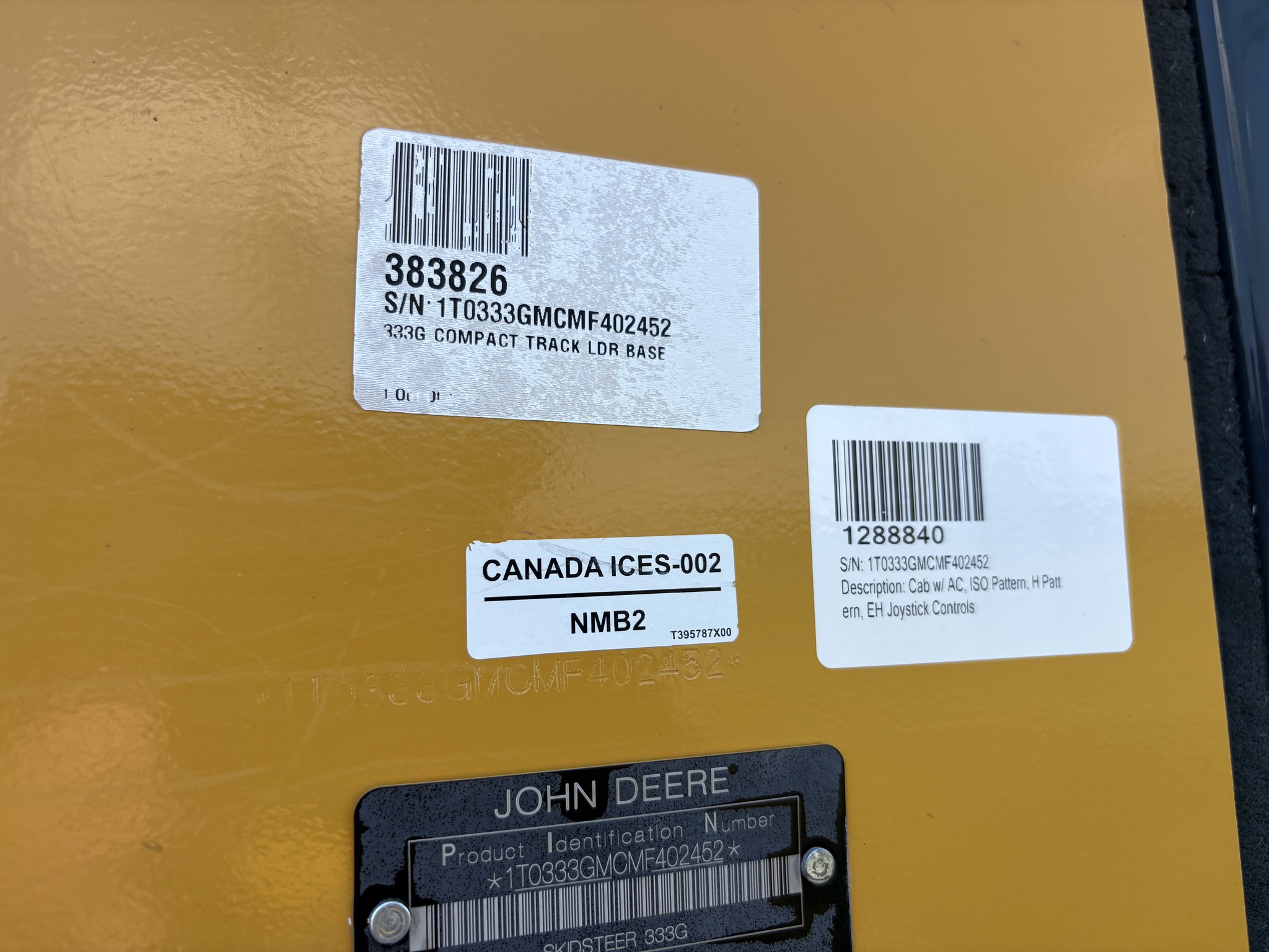2021 John Deere 333G Image 6