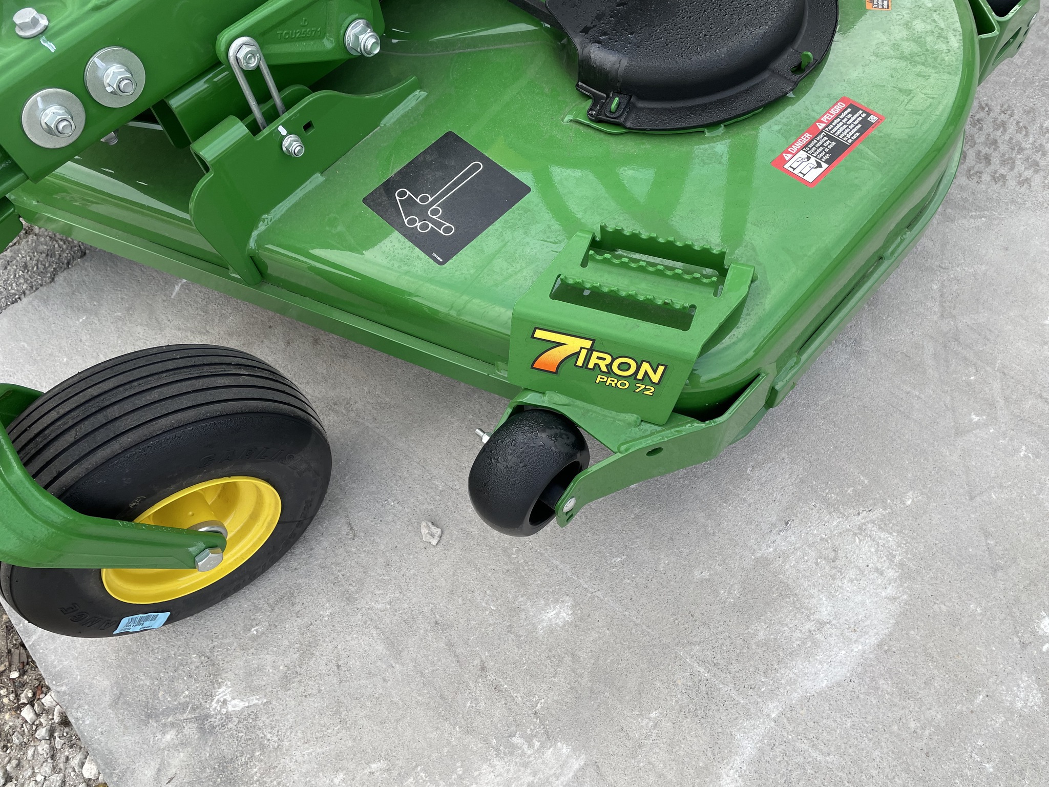 2025 John Deere Z994R Image 8