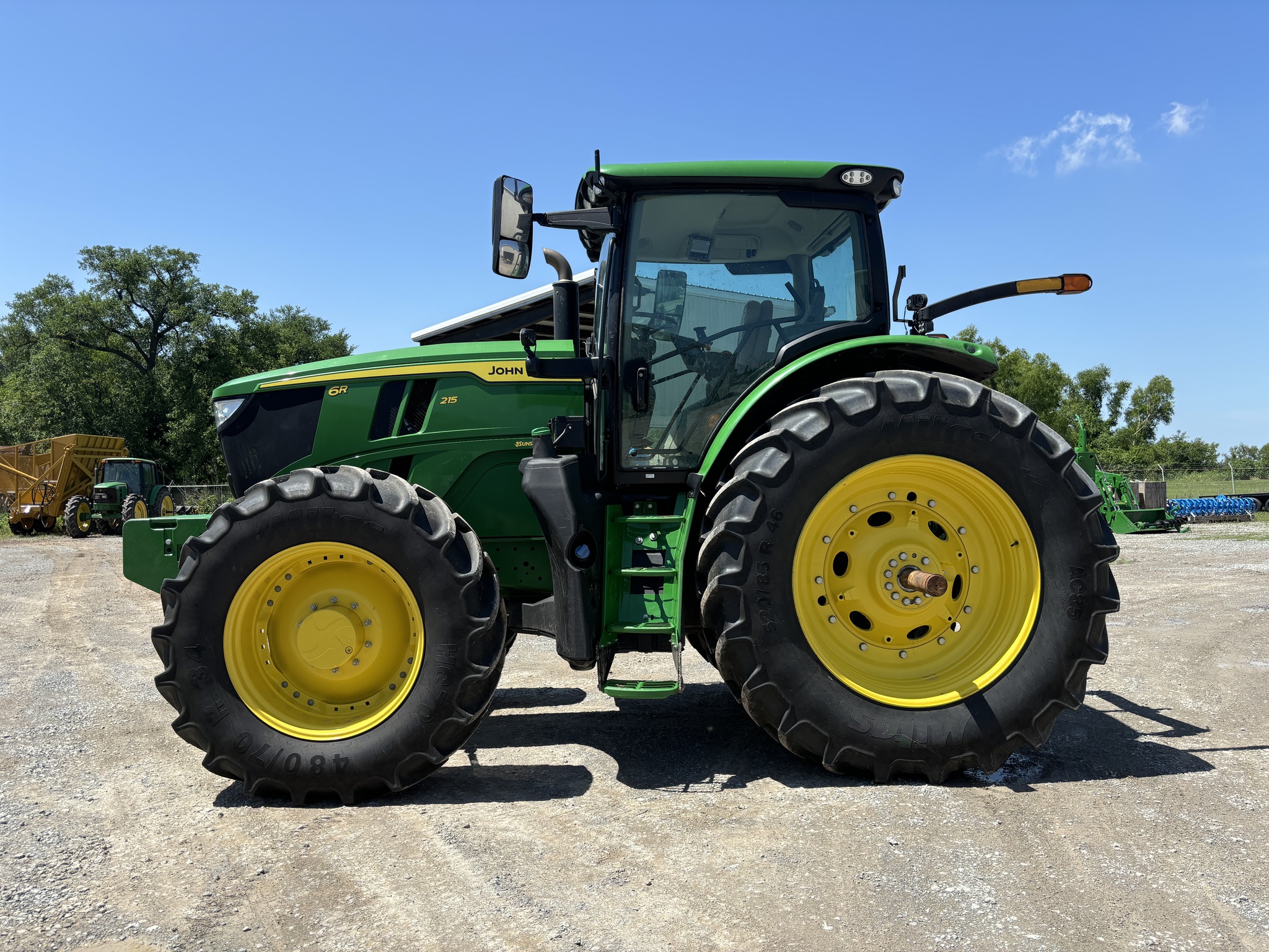 2024 John Deere 6R 215 Image 2